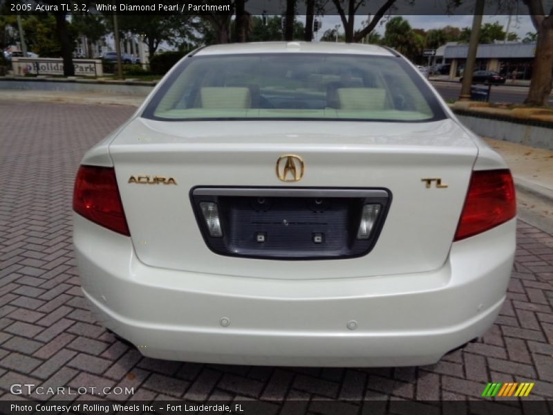 White Diamond Pearl / Parchment 2005 Acura TL 3.2