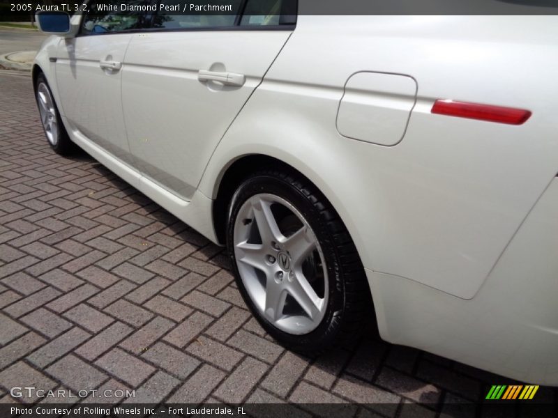 White Diamond Pearl / Parchment 2005 Acura TL 3.2