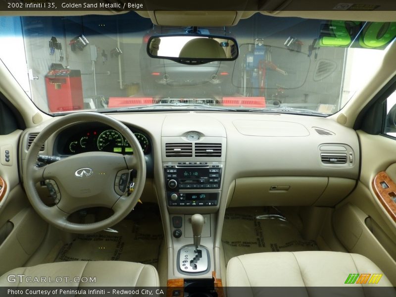Golden Sand Metallic / Beige 2002 Infiniti I 35