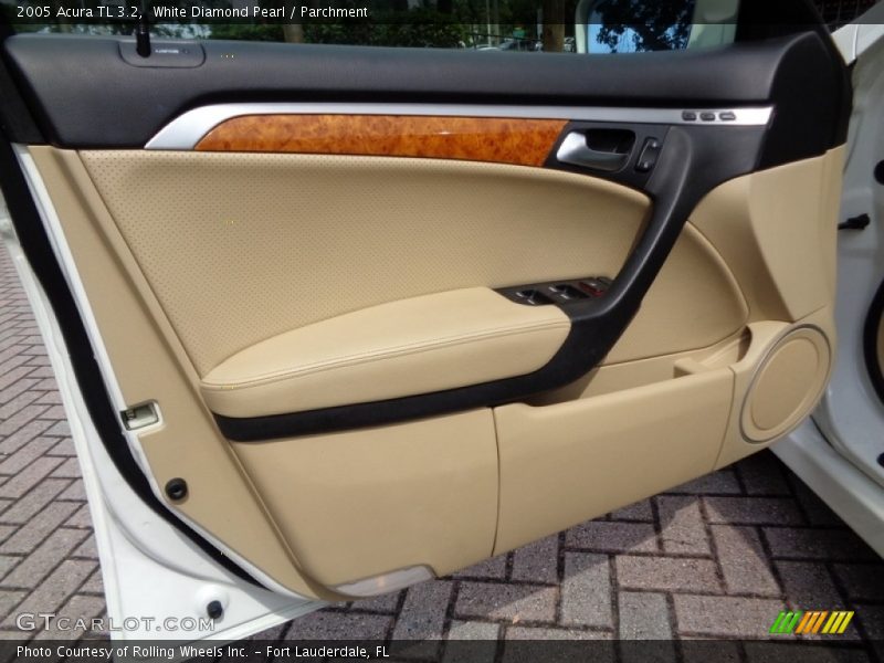 White Diamond Pearl / Parchment 2005 Acura TL 3.2