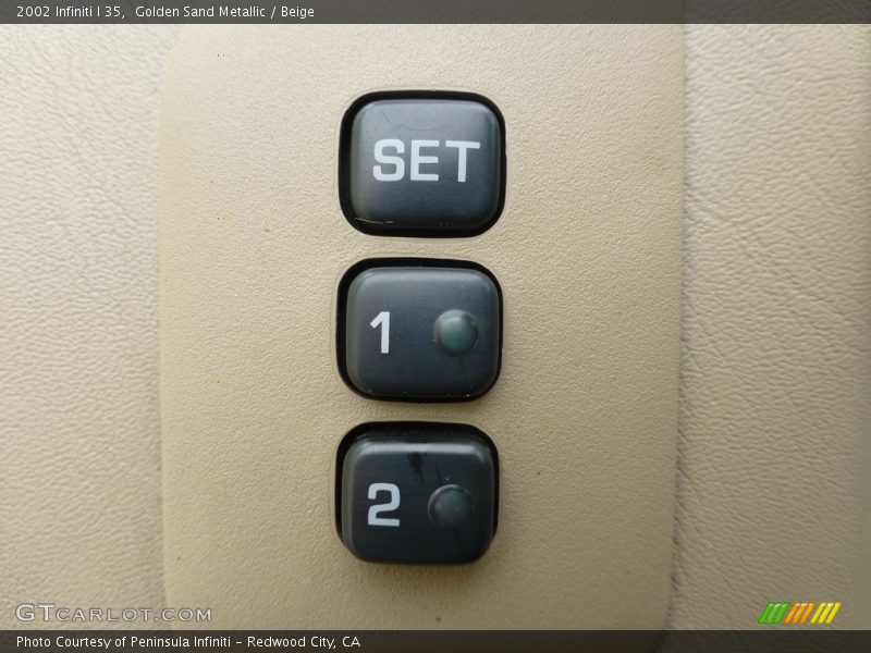 Golden Sand Metallic / Beige 2002 Infiniti I 35
