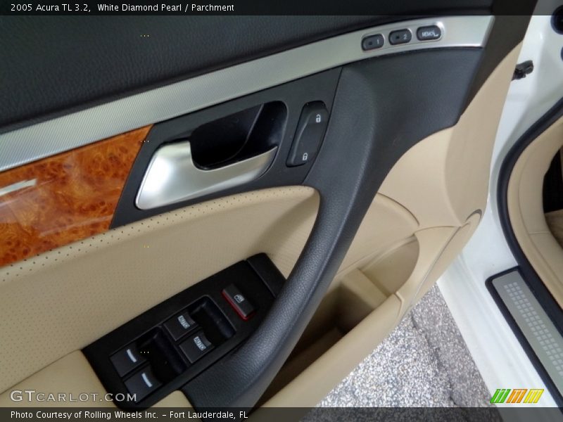 White Diamond Pearl / Parchment 2005 Acura TL 3.2