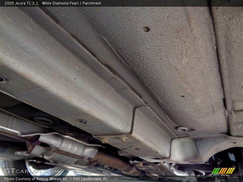 White Diamond Pearl / Parchment 2005 Acura TL 3.2