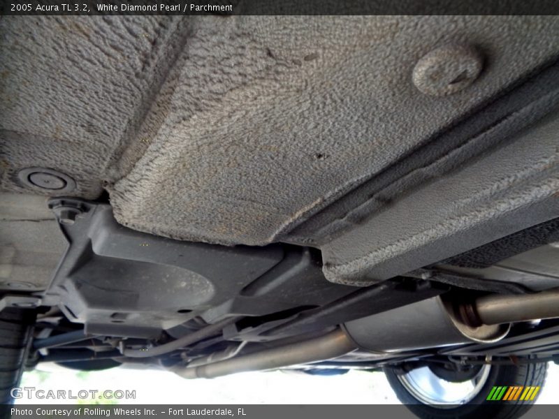 White Diamond Pearl / Parchment 2005 Acura TL 3.2