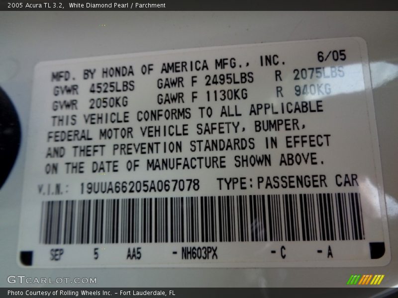 White Diamond Pearl / Parchment 2005 Acura TL 3.2