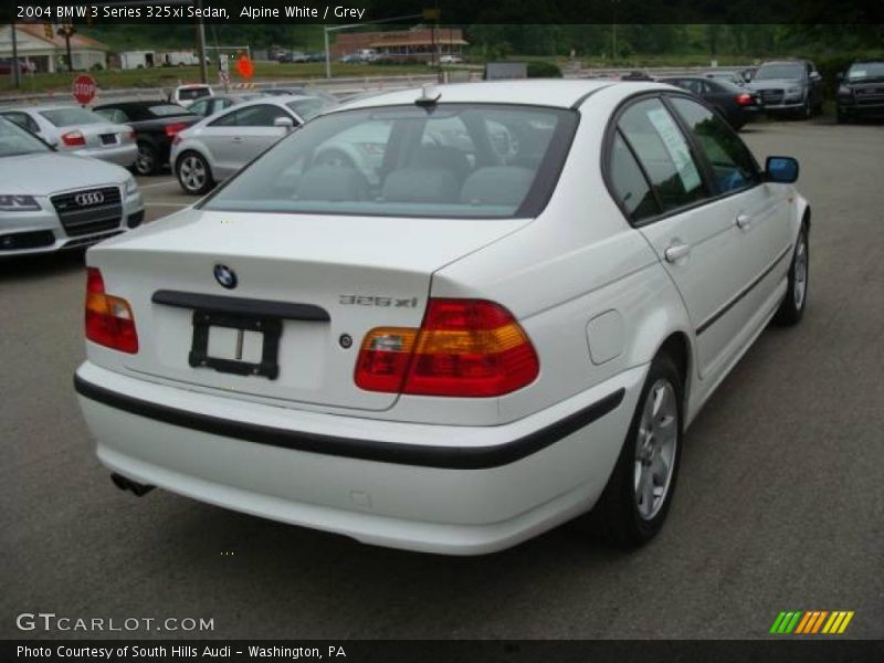 Alpine White / Grey 2004 BMW 3 Series 325xi Sedan