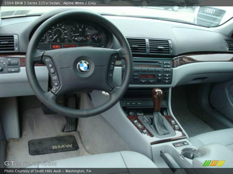 Alpine White / Grey 2004 BMW 3 Series 325xi Sedan