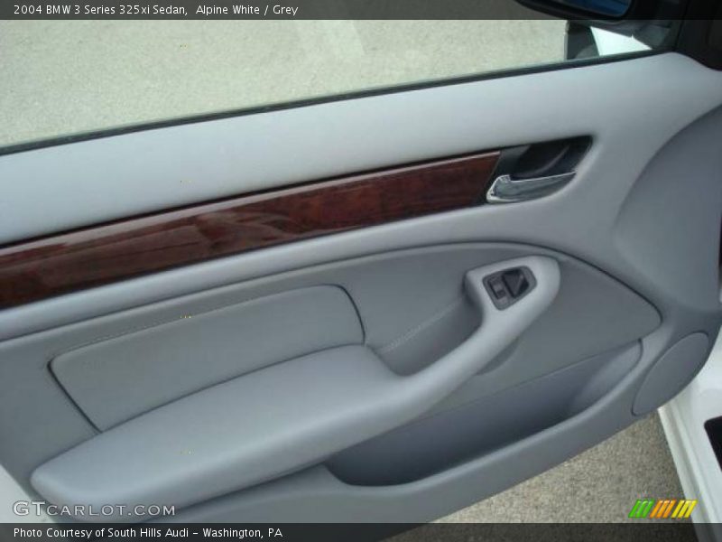 Alpine White / Grey 2004 BMW 3 Series 325xi Sedan