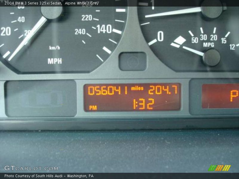 Alpine White / Grey 2004 BMW 3 Series 325xi Sedan