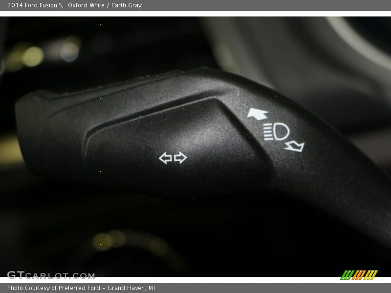 Oxford White / Earth Gray 2014 Ford Fusion S