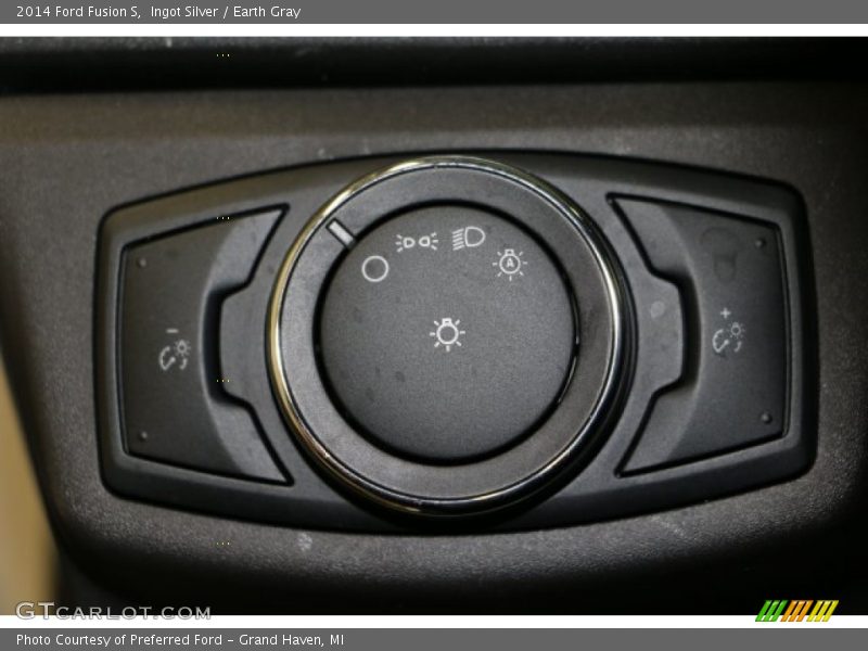 Ingot Silver / Earth Gray 2014 Ford Fusion S
