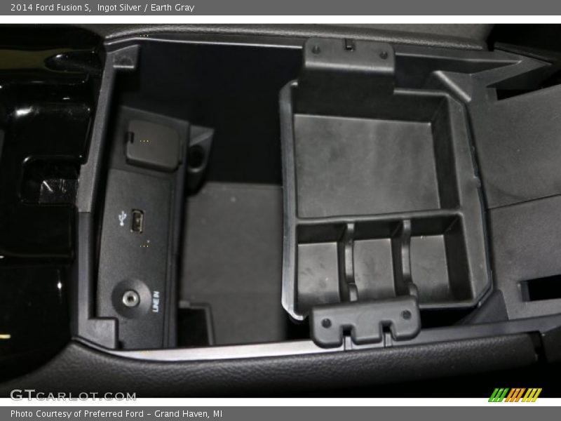 Ingot Silver / Earth Gray 2014 Ford Fusion S