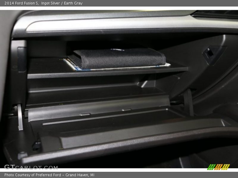 Ingot Silver / Earth Gray 2014 Ford Fusion S