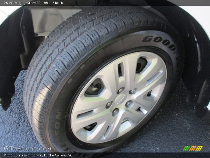 White / Black 2015 Dodge Journey SE