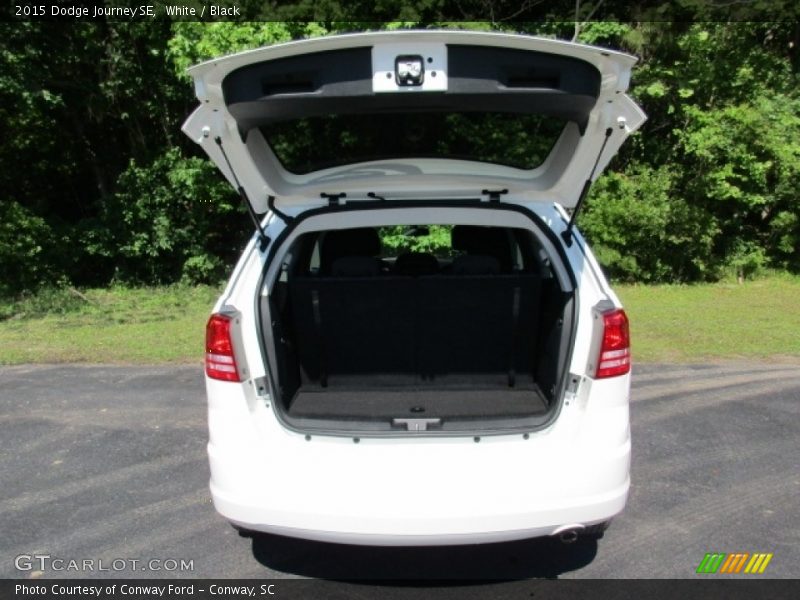 White / Black 2015 Dodge Journey SE