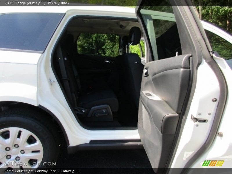 White / Black 2015 Dodge Journey SE