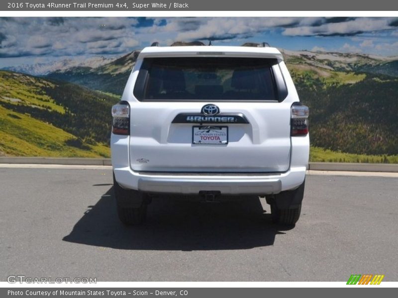 Super White / Black 2016 Toyota 4Runner Trail Premium 4x4