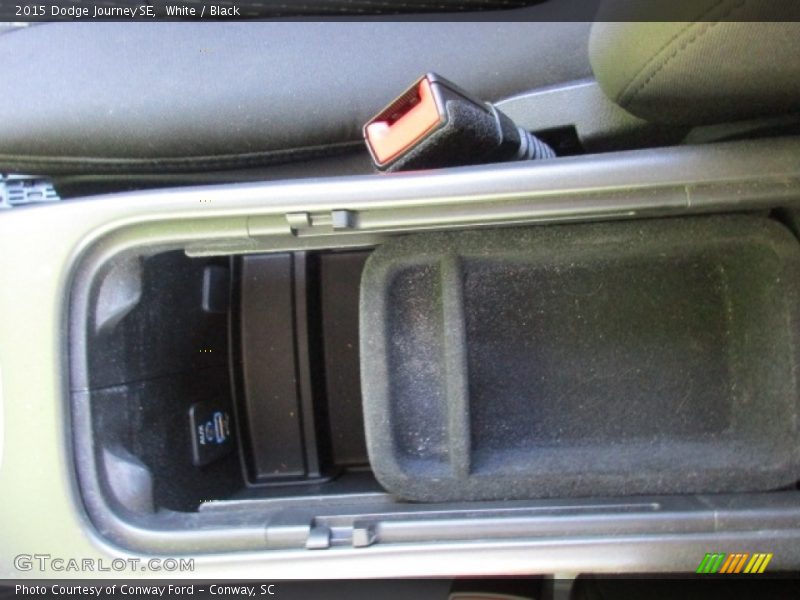 White / Black 2015 Dodge Journey SE