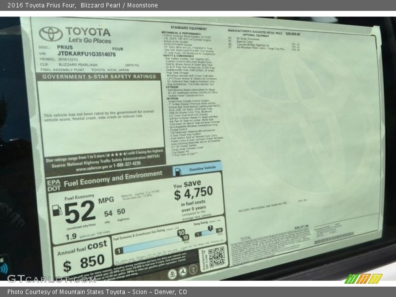 Blizzard Pearl / Moonstone 2016 Toyota Prius Four