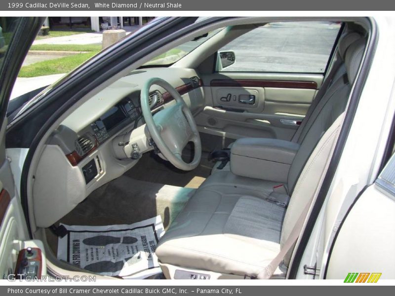 White Diamond / Neutral Shale 1999 Cadillac DeVille Sedan
