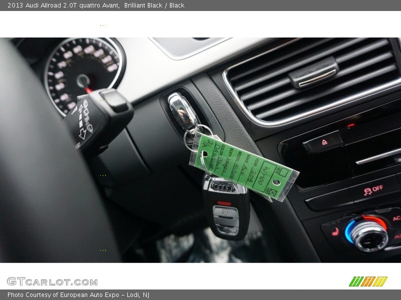 Brilliant Black / Black 2013 Audi Allroad 2.0T quattro Avant