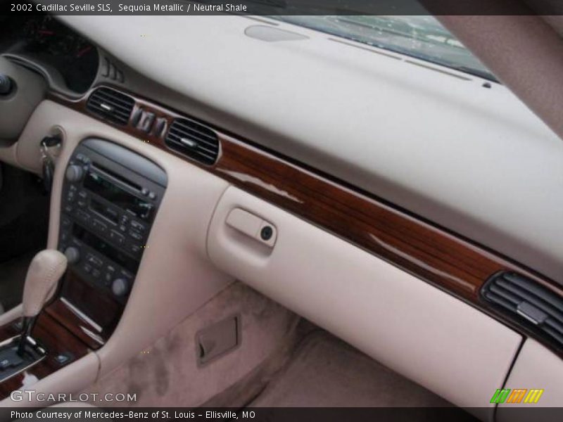 Sequoia Metallic / Neutral Shale 2002 Cadillac Seville SLS
