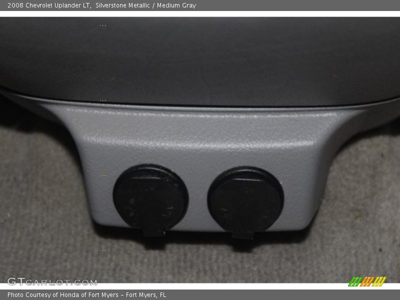 Silverstone Metallic / Medium Gray 2008 Chevrolet Uplander LT