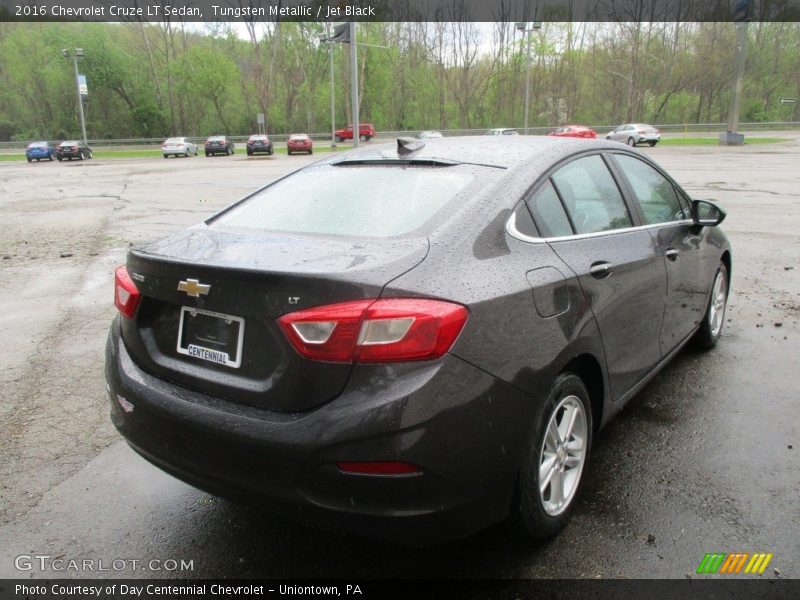 Tungsten Metallic / Jet Black 2016 Chevrolet Cruze LT Sedan