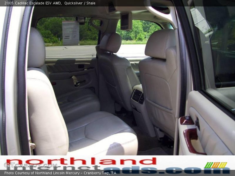 Quicksilver / Shale 2005 Cadillac Escalade ESV AWD