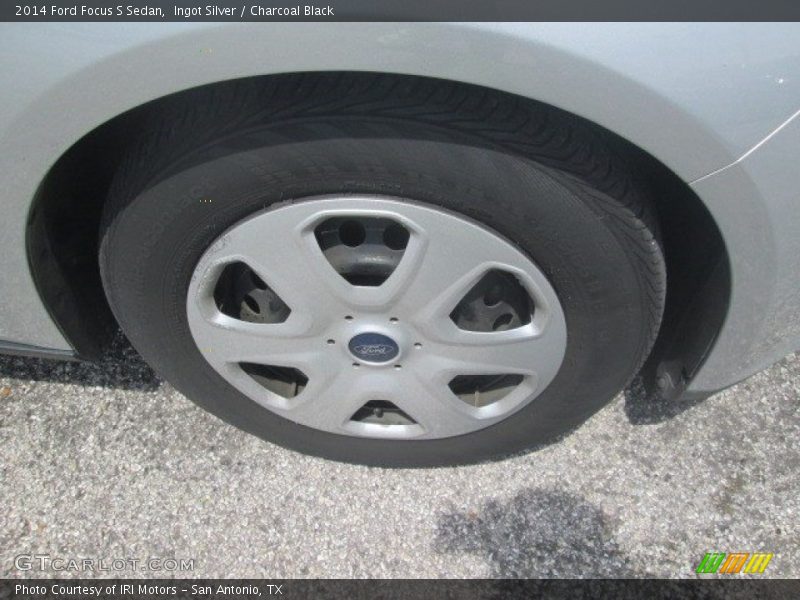 Ingot Silver / Charcoal Black 2014 Ford Focus S Sedan