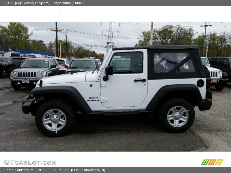 Bright White / Black 2016 Jeep Wrangler Sport