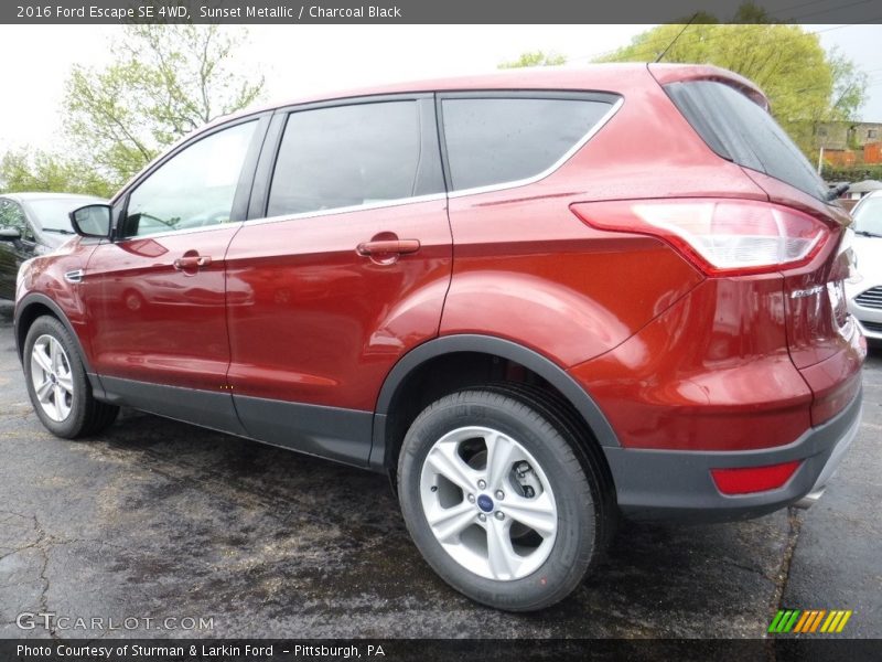 Sunset Metallic / Charcoal Black 2016 Ford Escape SE 4WD