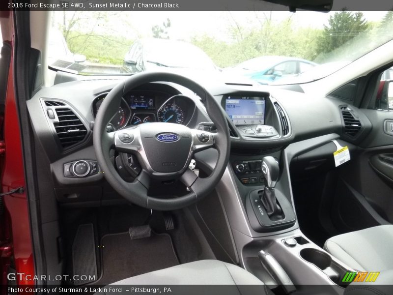 Sunset Metallic / Charcoal Black 2016 Ford Escape SE 4WD