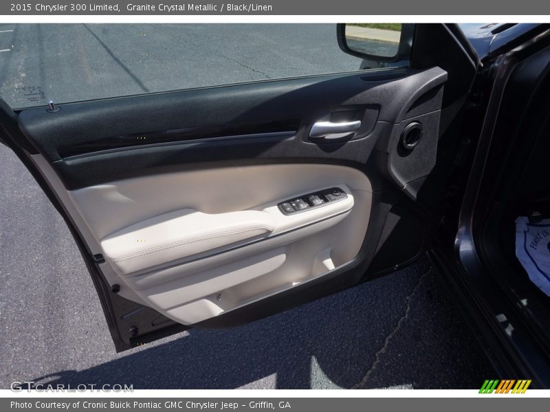 Granite Crystal Metallic / Black/Linen 2015 Chrysler 300 Limited
