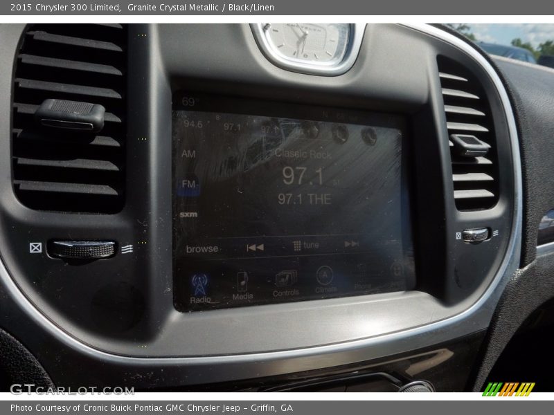Granite Crystal Metallic / Black/Linen 2015 Chrysler 300 Limited