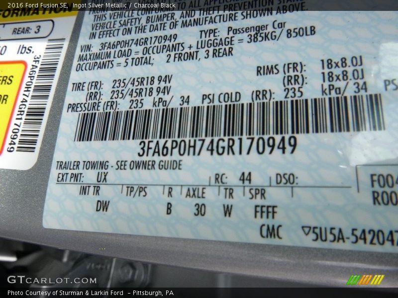 Ingot Silver Metallic / Charcoal Black 2016 Ford Fusion SE