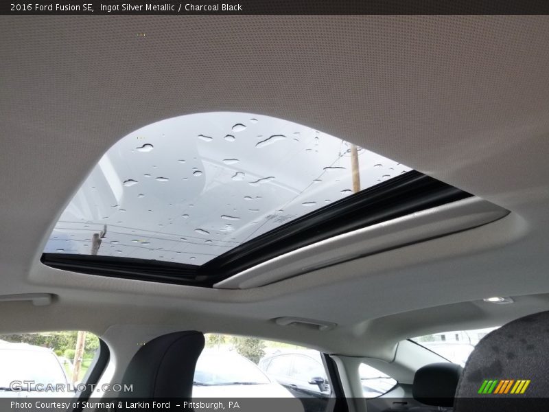 Ingot Silver Metallic / Charcoal Black 2016 Ford Fusion SE