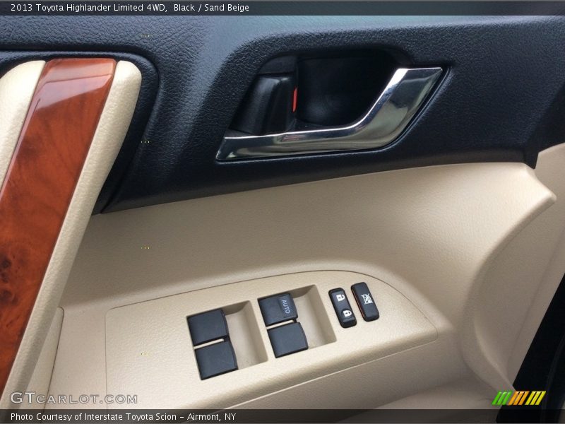 Black / Sand Beige 2013 Toyota Highlander Limited 4WD