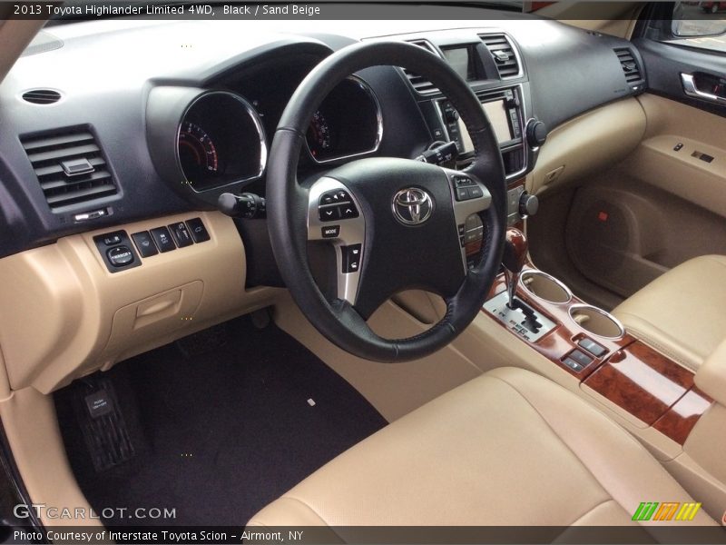 Black / Sand Beige 2013 Toyota Highlander Limited 4WD