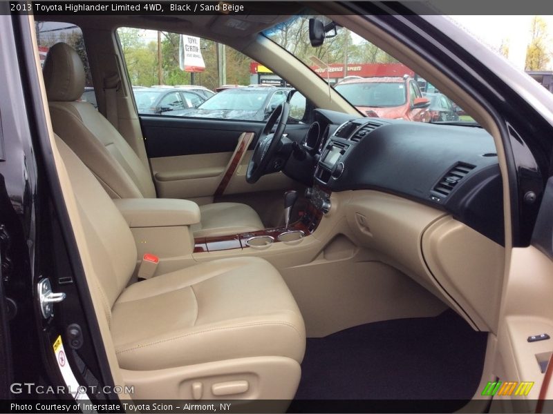 Black / Sand Beige 2013 Toyota Highlander Limited 4WD