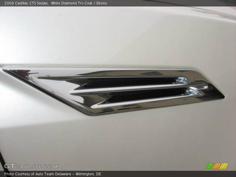 White Diamond Tri-Coat / Ebony 2009 Cadillac CTS Sedan