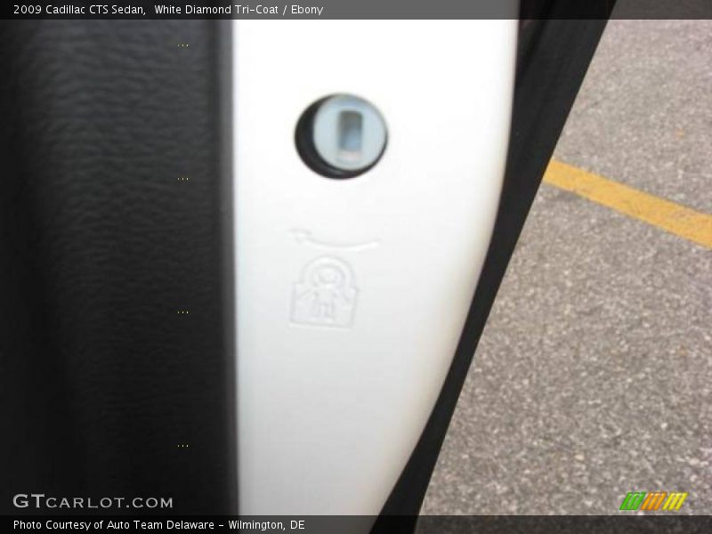 White Diamond Tri-Coat / Ebony 2009 Cadillac CTS Sedan