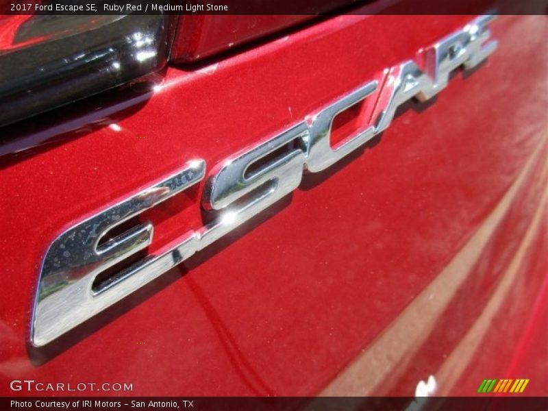 2017 Escape SE Logo