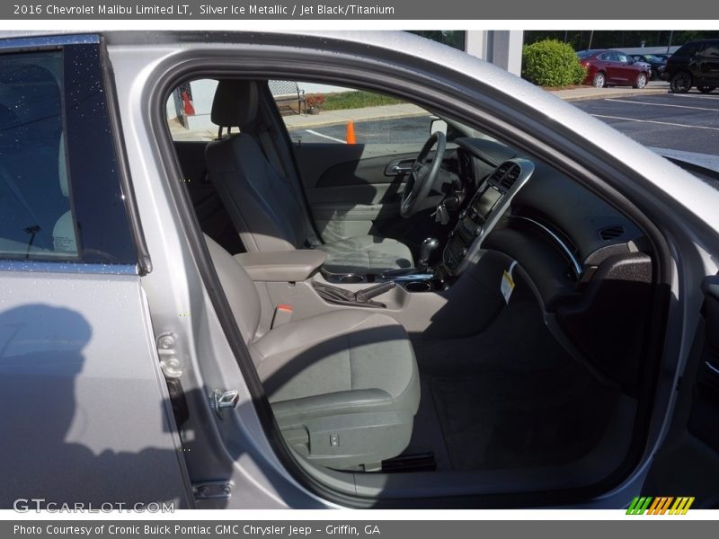 Silver Ice Metallic / Jet Black/Titanium 2016 Chevrolet Malibu Limited LT
