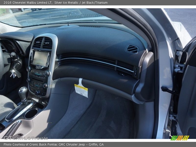 Silver Ice Metallic / Jet Black/Titanium 2016 Chevrolet Malibu Limited LT