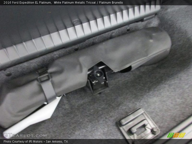 White Platinum Metallic Tricoat / Platinum Brunello 2016 Ford Expedition EL Platinum