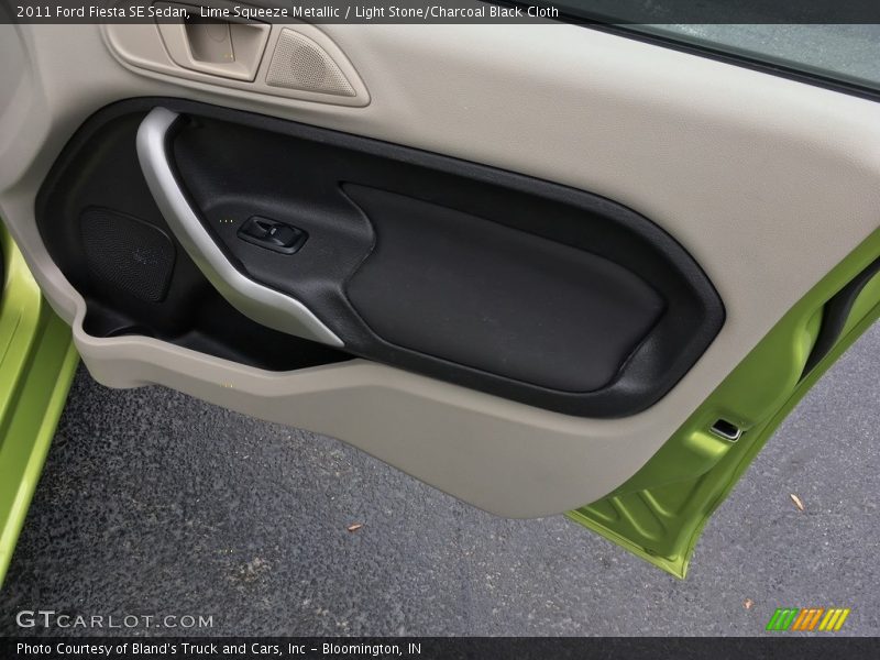 Lime Squeeze Metallic / Light Stone/Charcoal Black Cloth 2011 Ford Fiesta SE Sedan