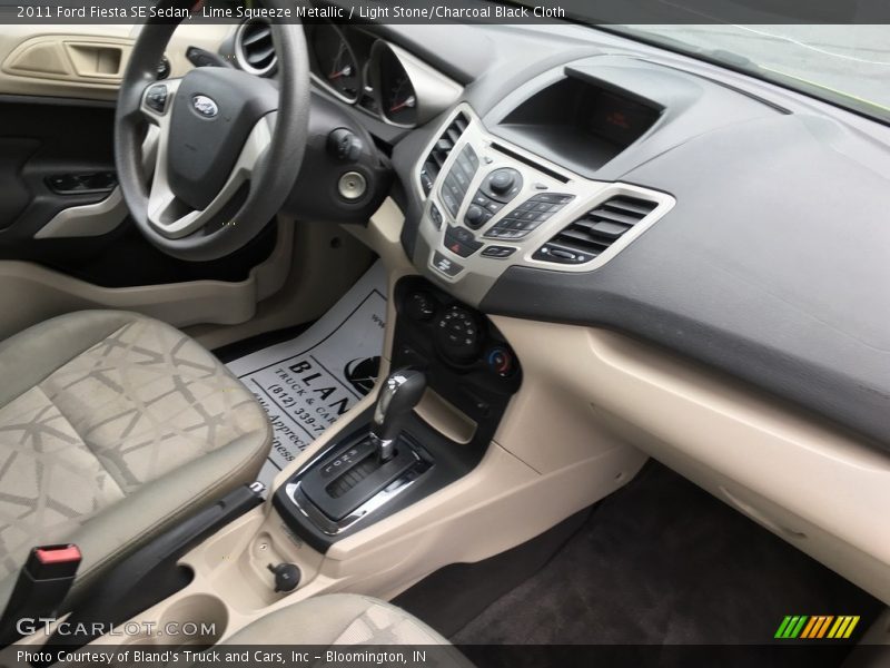 Lime Squeeze Metallic / Light Stone/Charcoal Black Cloth 2011 Ford Fiesta SE Sedan