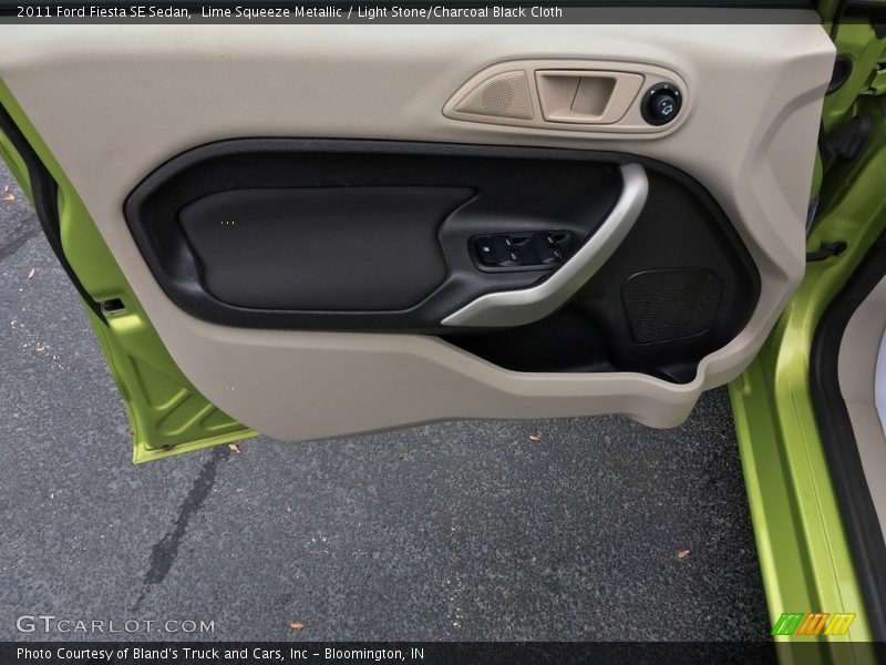 Lime Squeeze Metallic / Light Stone/Charcoal Black Cloth 2011 Ford Fiesta SE Sedan