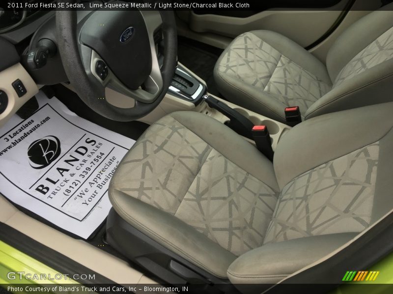 Lime Squeeze Metallic / Light Stone/Charcoal Black Cloth 2011 Ford Fiesta SE Sedan